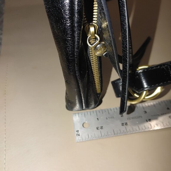 Hobo Black Leather Crossbody Bag Gold Hardware Multiple Zippered Compartments - Picture 4 of 9